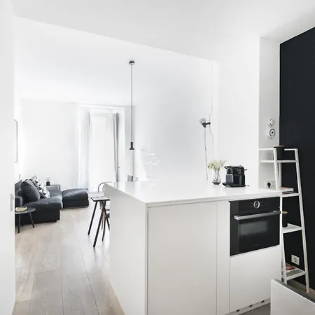 Easylife - Moderno In Moscova/brera