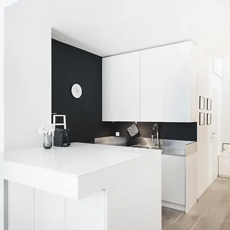 Easylife - Moderno In Moscova/brera *