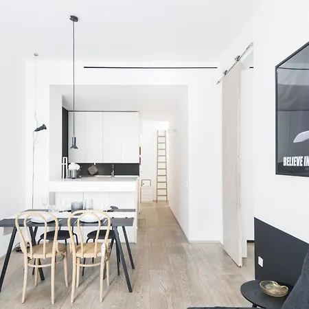 Easylife - Moderno In Moscova/brera *