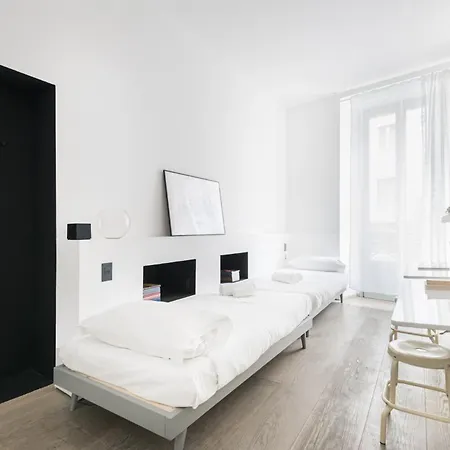 Easylife - Moderno In Moscova/brera