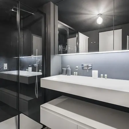 Easylife - Moderno In Moscova/brera