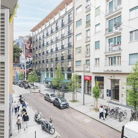 Easylife - Moderno In Moscova/brera