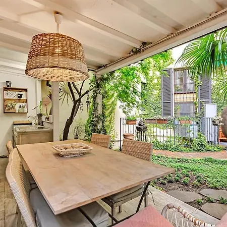 Garden, Charme And Luxury In The Center Of