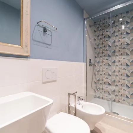 Intrho Flat P.ta Romana Milano