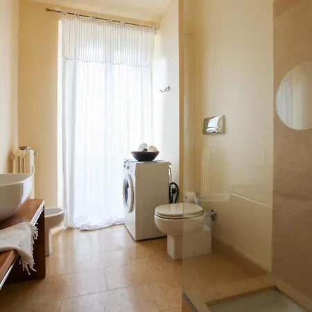 Moscova Open Space Close To Brera District Daire