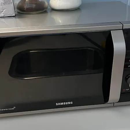 15min To Downtown Cozy Escape In Apartament Mediolan