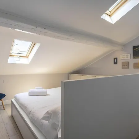 Ferrucci 1 Bedroom Attic In By Halldis