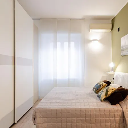 דירה Design - Bezzi 79 *