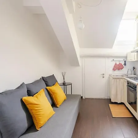 Sky-view Flat In Apartment Mailand