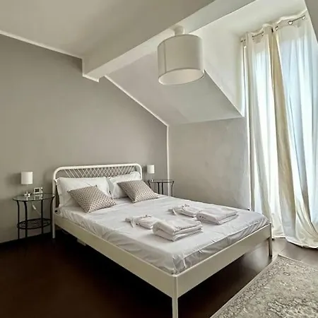 Sky-view Flat In Apartment Mailand