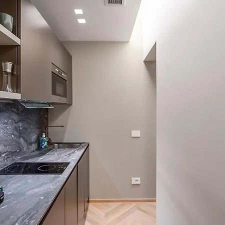 Luxury Skyview - Citylife - Mico