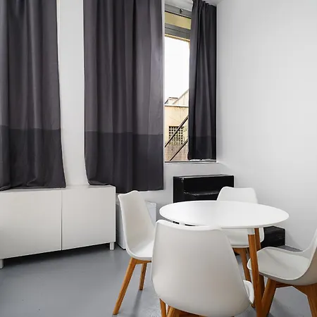 Classbnb - 2 In Zona Stazione Gasthuis Milaan