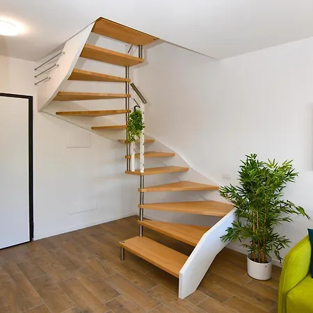 Fond. Prada-ieo Elegante Con * Mailand