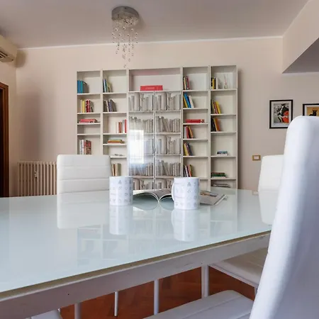 Apartman Italianway Easy - Sismondi 74 *