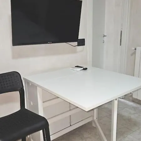 Station Flat ميلان