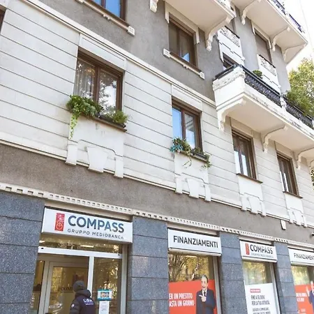 Ampia Oasi A Porta Venezia: Casa In Centro Milan