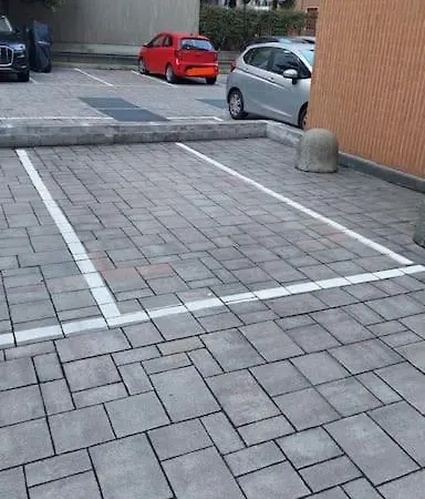 Lejlighed House - 20 Min From Center, Free Wifi And Private Parking