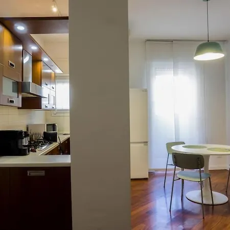Appartement House - 20 Min From Center, Free Wifi And Private Parking Milan