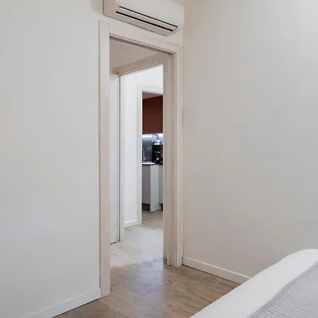 Beautiful In - Duomo 15 Minutes * ميلان