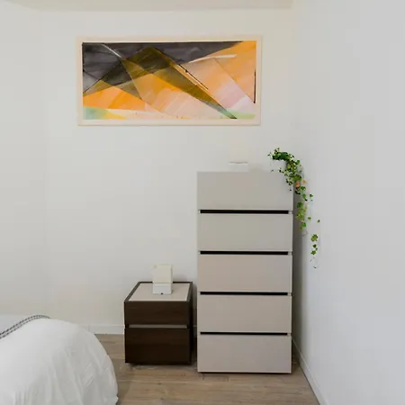 Apartament Beautiful In - Duomo 15 Minutes Mediolan