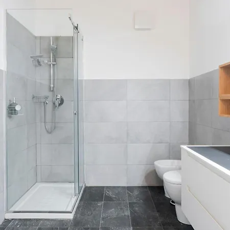 Beautiful In - Duomo 15 Minutes ميلان