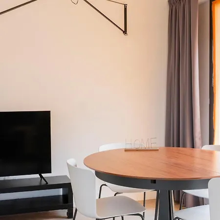 Beautiful In - Duomo 15 Minutes Apartament *