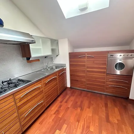 Con 2 Da Letto Navigli + Parcheggio Per 2 Auto Apartment *
