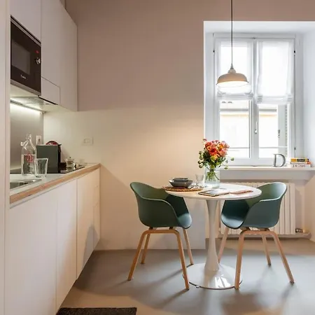 Lägenhet Design A Porta Venezia - Le Di Daniela
