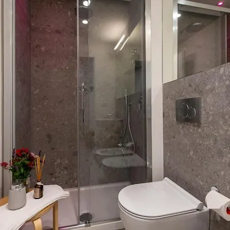 Lägenhet Design A Porta Venezia - Le Di Daniela *