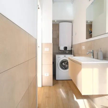 Just Urban Stays - Luminoso Trilocale In Centro - Metro M2 E M4 *