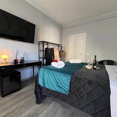 Meg Glamour Vicino I Navigli 4*