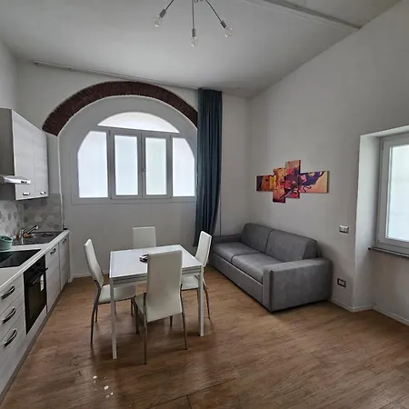 Navigli Stylish Underground Nearby For 4 Guests