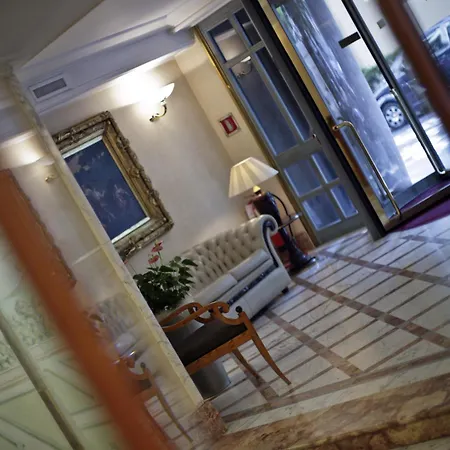 卡皮托尔米兰酒店