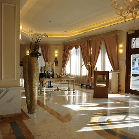 Szálloda Grand Visconti Palace