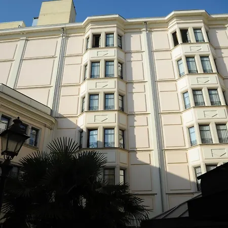 Szálloda Grand Visconti Palace Milánó