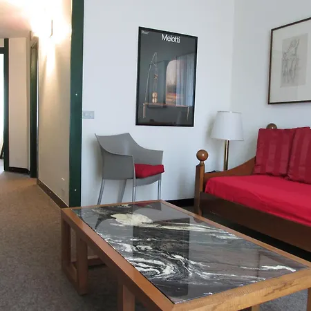 Apart-hotel Domus 4*