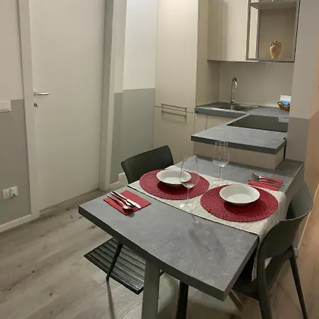 All'isola Con Terrazzo Milan