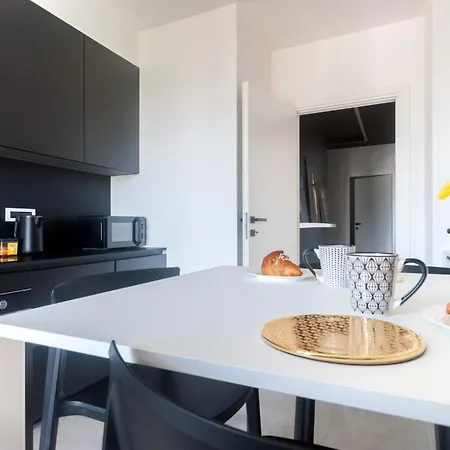 With Panoramic View Of And Public Free Parking Lot Milan