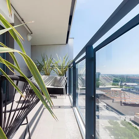 With Panoramic View Of And Public Free Parking Lot Милан