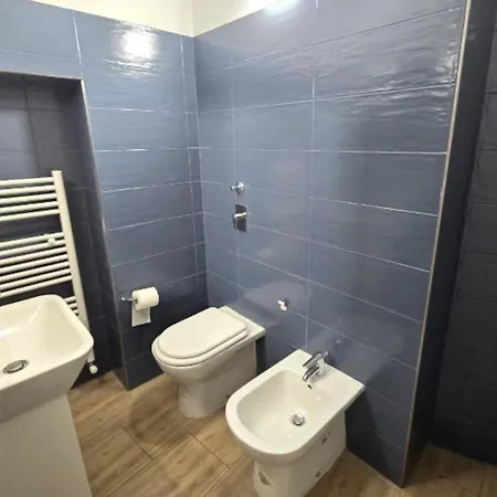 Apartment Milanoflats - New Beautiful Fully Equipped With A View Of Piazza San Camillo - 5 Minutes From Station, M2, M3, Airport Shuttle Milan