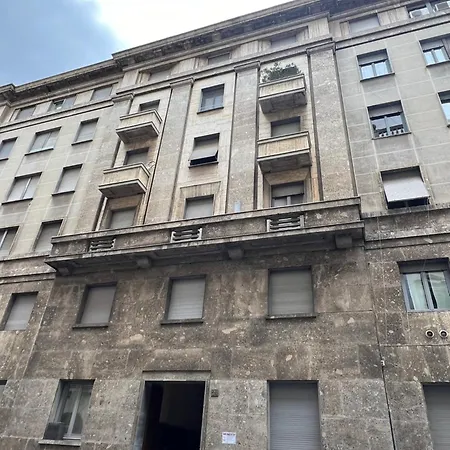 La Dolce Vita - Piazza Vetra Μιλάνο