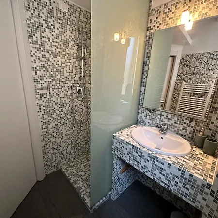 شقة Monolocale In Via Cadore 2 - Duomo
