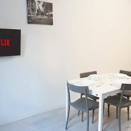 Ce6 - Corso Sempione • Large