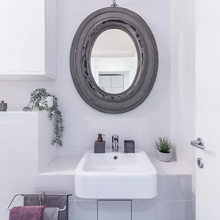 Apartment Design Con Terrazza In Via Masera 6 Milan