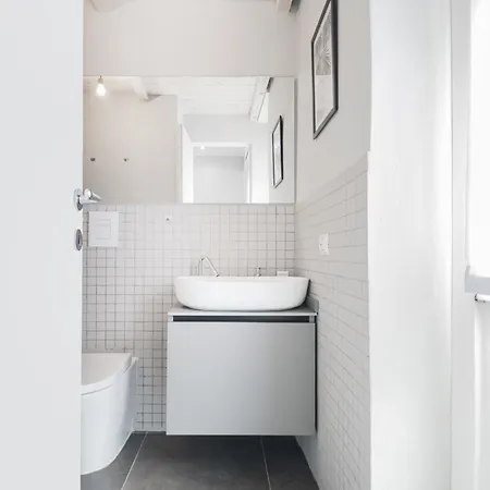 Easylife - - Commenda 25 - Porta Romana Milano