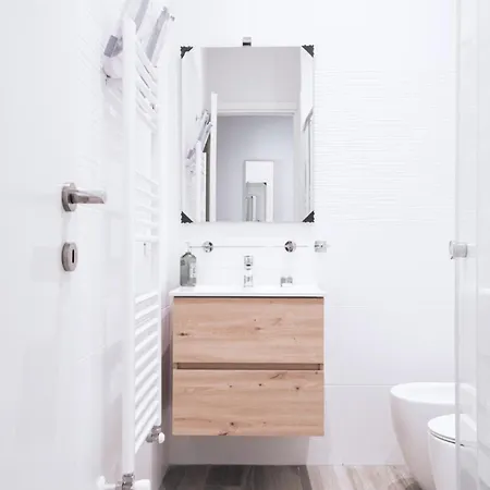 Easylife - - Giusti 5 - Sarpi Mediolan