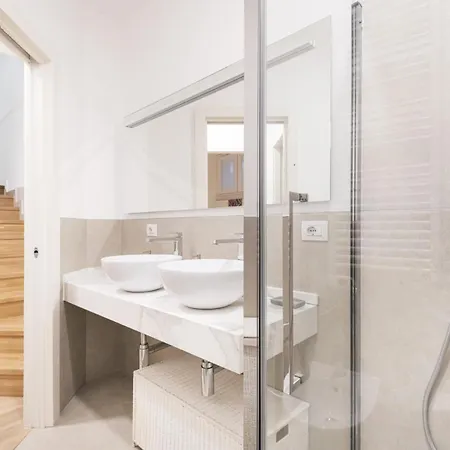 Apartment Easylife - - Nirone 8 - Duomo Mailand