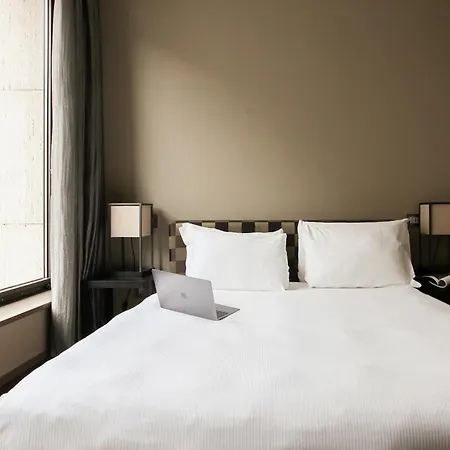 Nj Hotels&apartments San Pietro All'orto 6 *