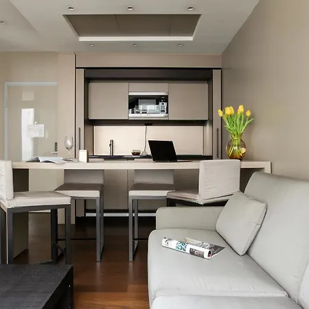 Nj Hotels&apartments San Pietro All'orto 6 Appartamento