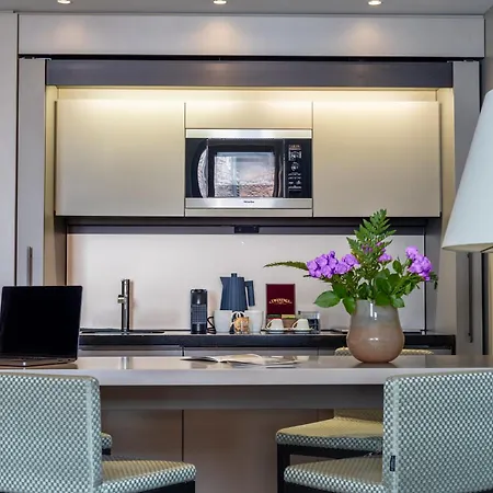 Nj Hotels&apartments San Pietro All'orto 6 Milano